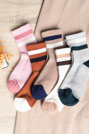 Color Stripe Crew Socks - Ribbed